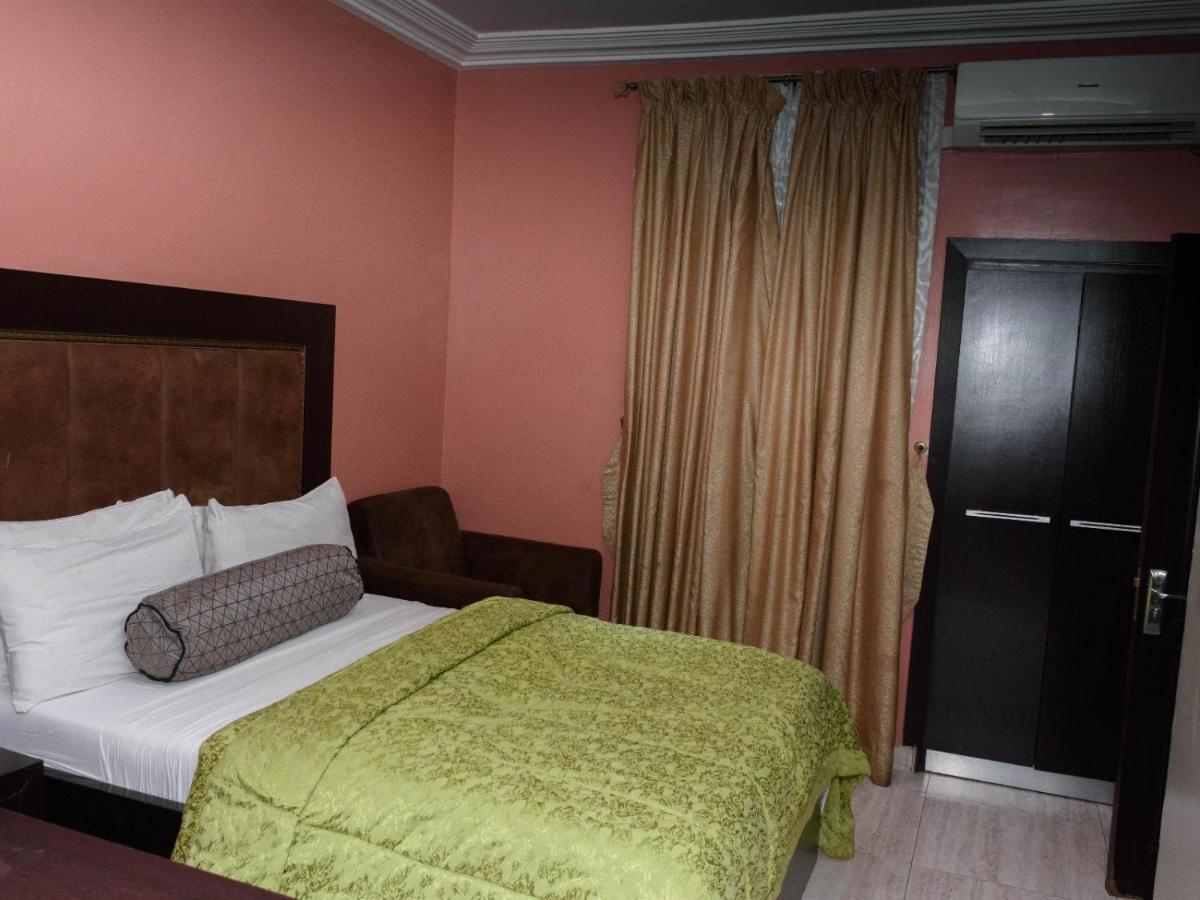 Hard Break Hotel Enugu Dış mekan fotoğraf