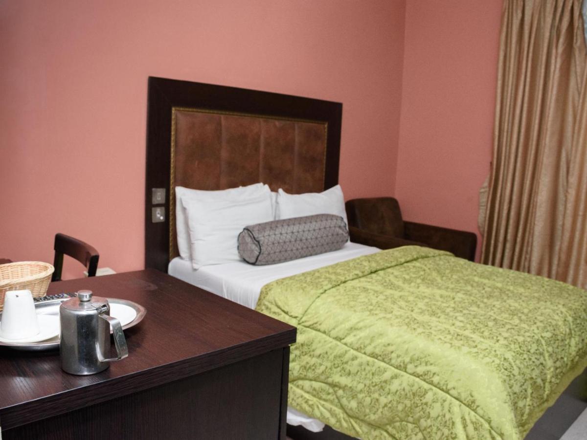 Hard Break Hotel Enugu Dış mekan fotoğraf